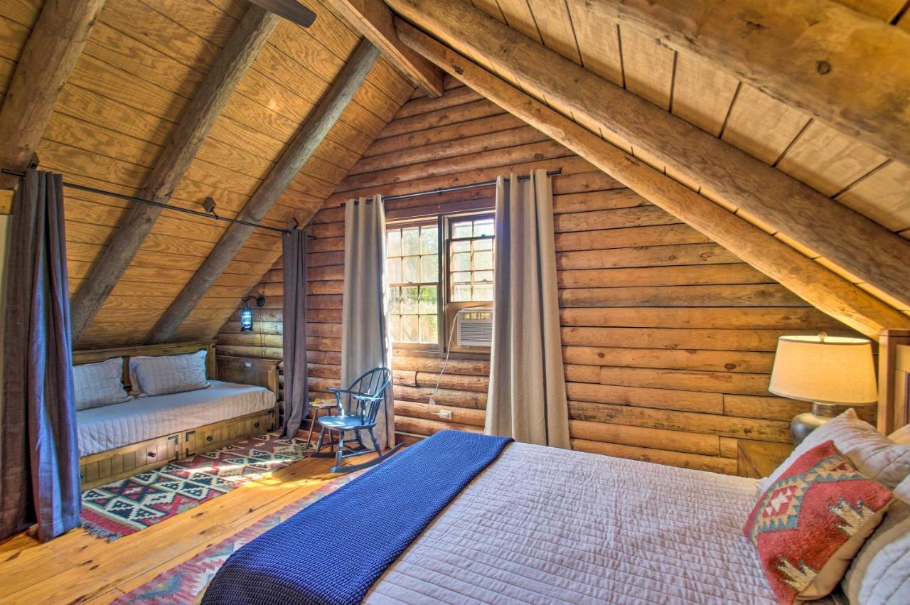 Cozy Log Cabin Getaway With Fire Pit And 3 Acres! Ruckersville Zewnętrze zdjęcie