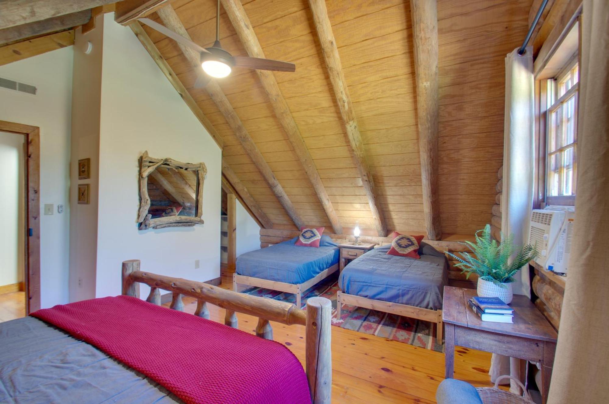 Cozy Log Cabin Getaway With Fire Pit And 3 Acres! Ruckersville Zewnętrze zdjęcie